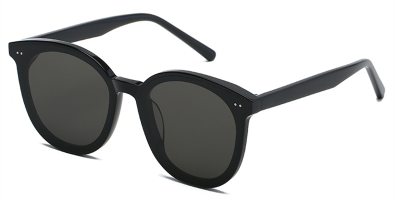 big black sunglasses frame